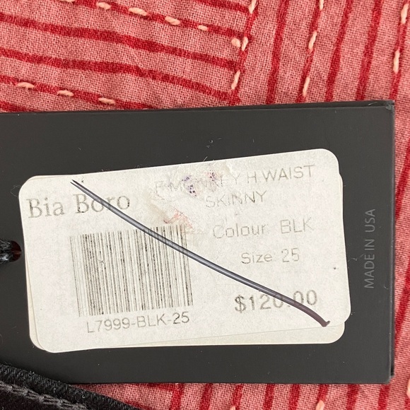 Flying Monkey women’s size 25 NWT black faded Denim jeans - Picture 3 of 15